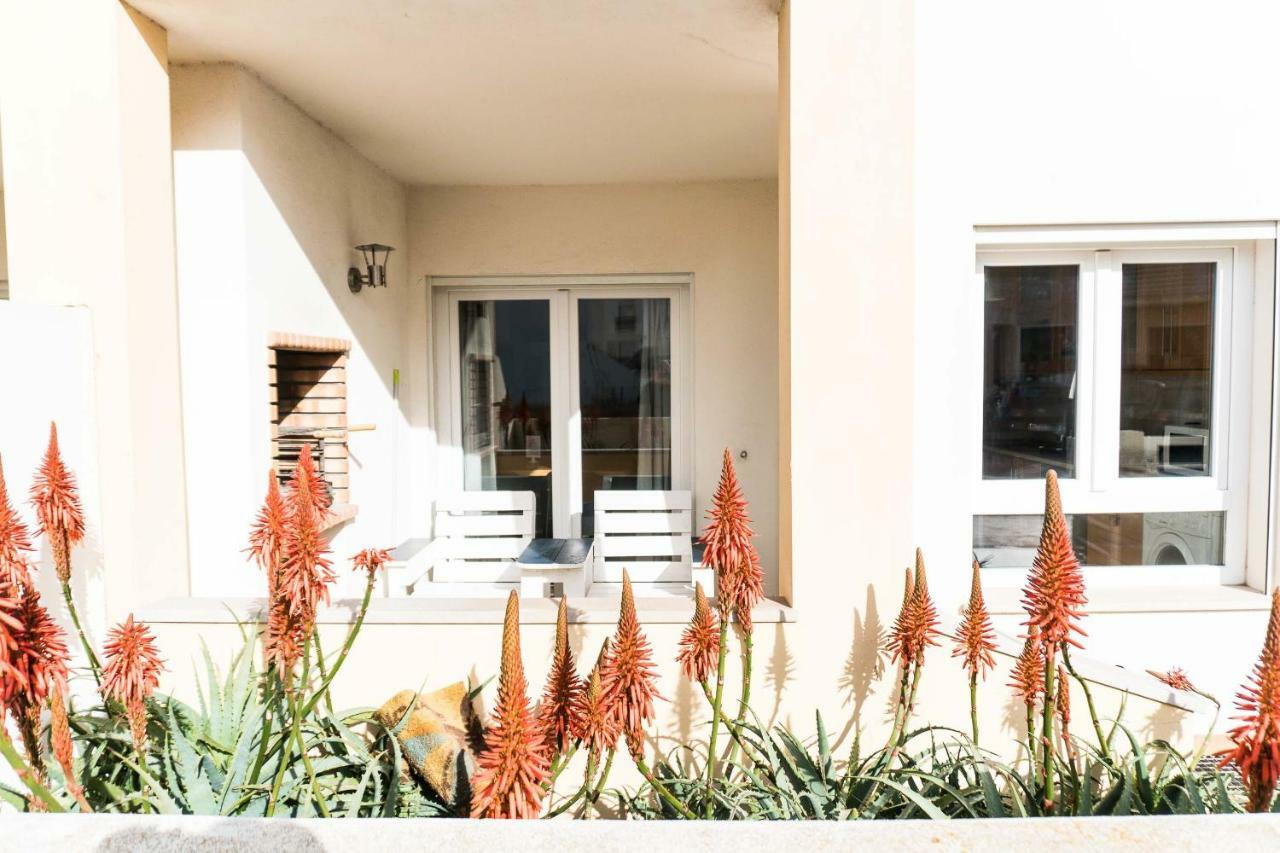 Apartments Baleal: Sunshine By The Pool Ferrel  Extérieur photo